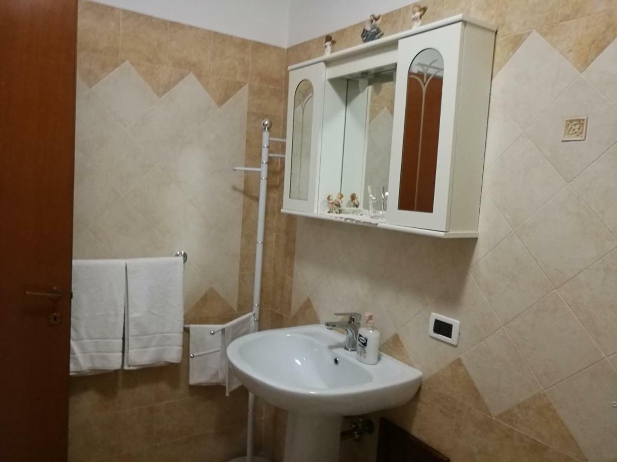 Camera Privata Otel Pomezia Dış mekan fotoğraf